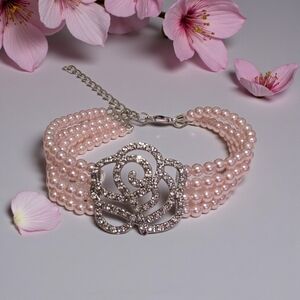 Paparazzi Blush Pearl Bracelet with Silver Floral Accent